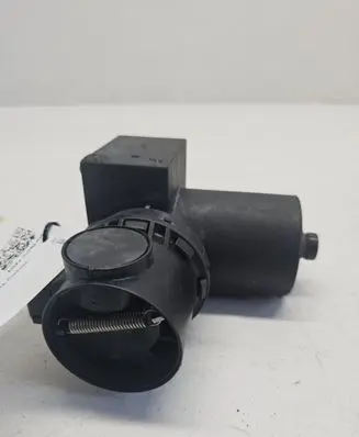 Seat Toledo I (1L) Central locking vacuum pump 1L0862257