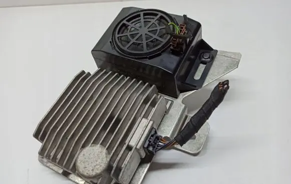 Porsche Taycan 9J1 Sound amplifier 