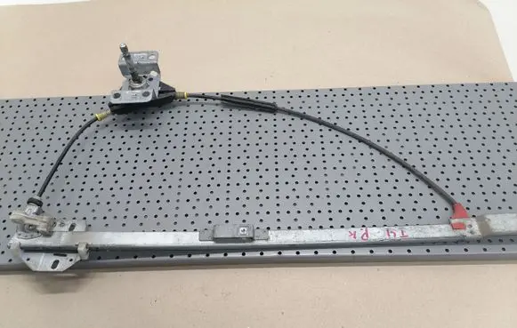 Volkswagen Transporter - Caravelle T4 Front door manual window regulator 037169006