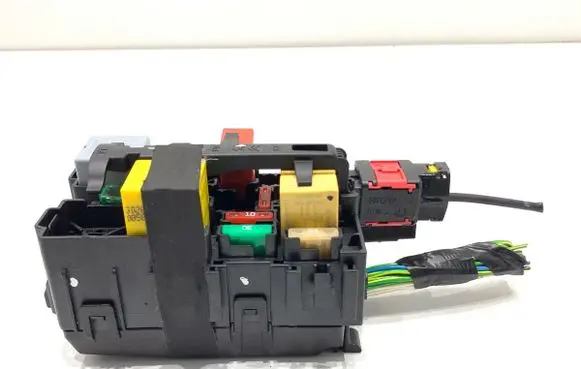 Peugeot 2008 I Fuse box set