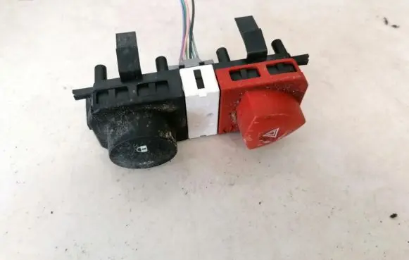 Renault Scenic II - Grand scenic II Hazard light switch 8200095493 8200109723