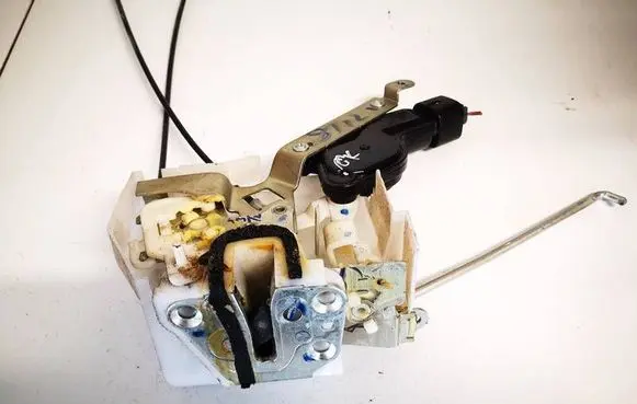 Nissan Pixo Rear door lock