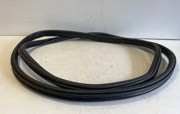 BMW X3 F25 Rear door rubber seal (on body)
