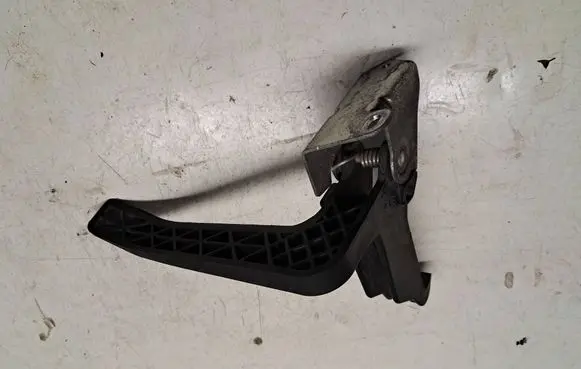 Citroen C4 II Picasso Engine bonnet (hood) release handle 9676345980