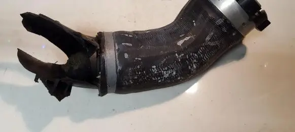 Volvo V40 Intercooler hose/pipe 39034985 1517224
