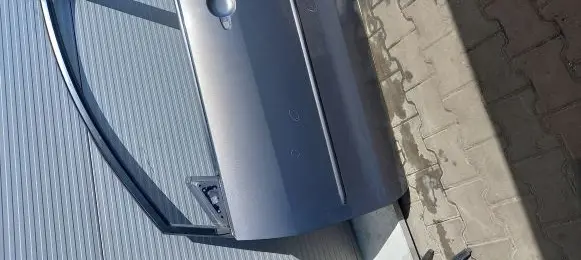 Mazda 5 Front door