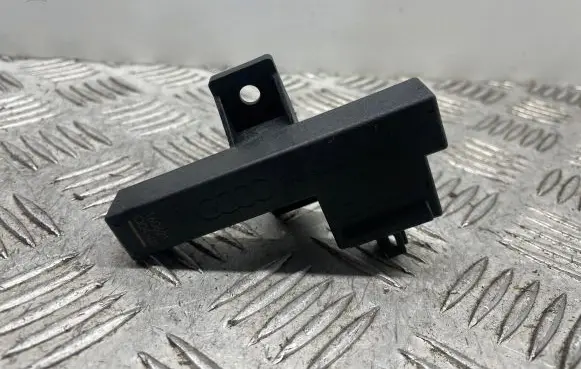 Audi A7 S7 4G Keyless (KESSY) go control unit/module 8K0907247