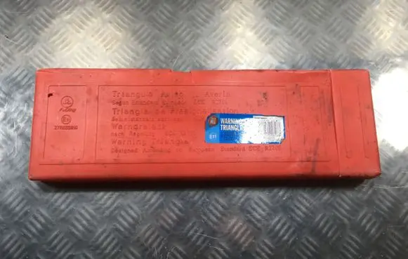 Honda Civic Emergency warning sign 27R033910