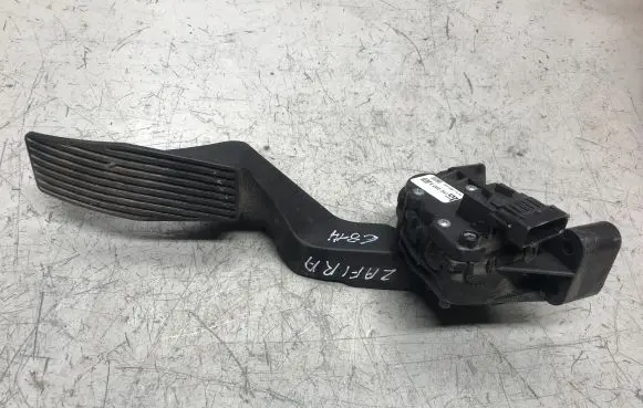Opel Zafira B Accelerator throttle pedal 9202341