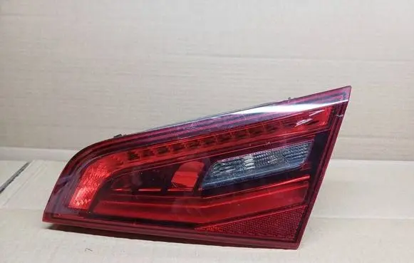 Audi A3 S3 8V Tailgate rear/tail lights 8V4945094 81110202 8V4945