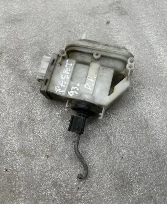 Volkswagen PASSAT B4 Central locking motor 357862153H