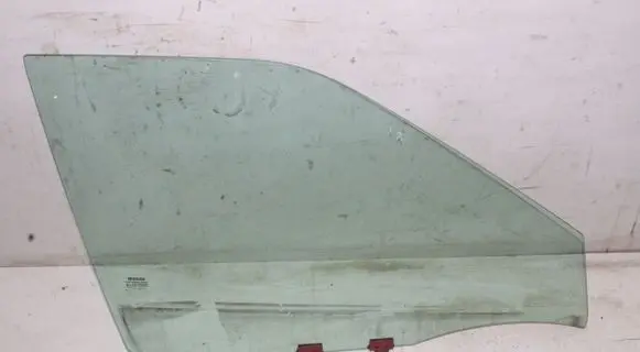 Nissan Juke II F16 Front door window glass four-door