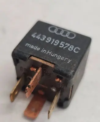 Audi A4 S4 B5 8D Other relay 443919578C