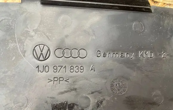 Audi TT Mk1 Other interior part 1J0971839A