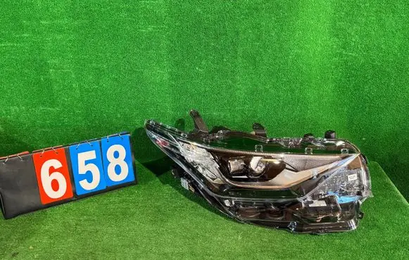 Toyota Auris E180 Headlight/headlamp