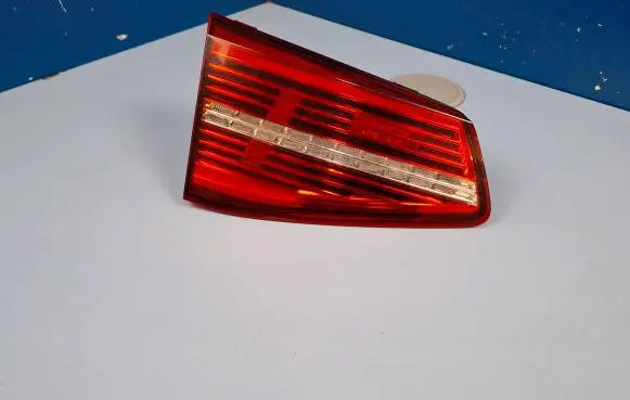 Volkswagen PASSAT B8 Tailgate rear/tail lights 3G9945307 81450101