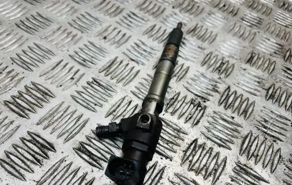 Volkswagen Golf Plus Fuel injector 03L130277B