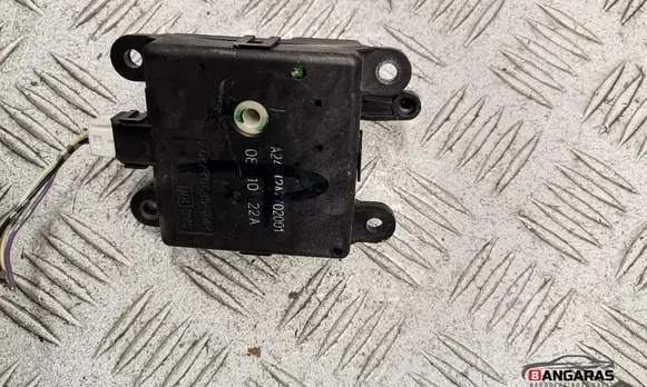 Nissan Qashqai Air flap motor/actuator A24842A7702001