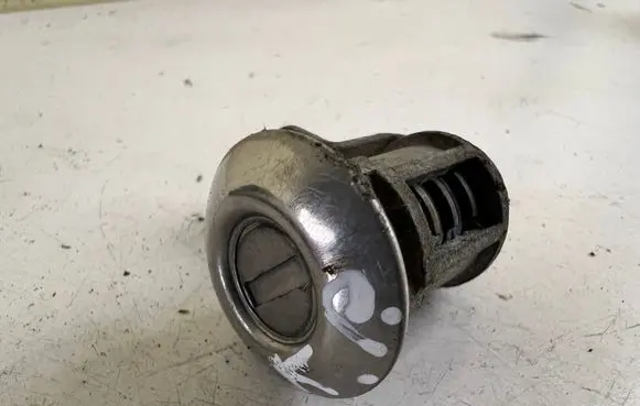 Hyundai Galloper Front door lock (next to the handle) 