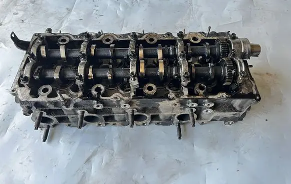 Toyota Land Cruiser (J120) Engine head