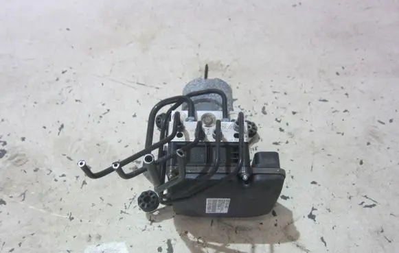 BMW 5 F10 F11 ABS Pump 6799248