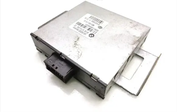 BMW 3 E90 E91 Engine control unit/module 9113348 61.42911334802 8ES009479