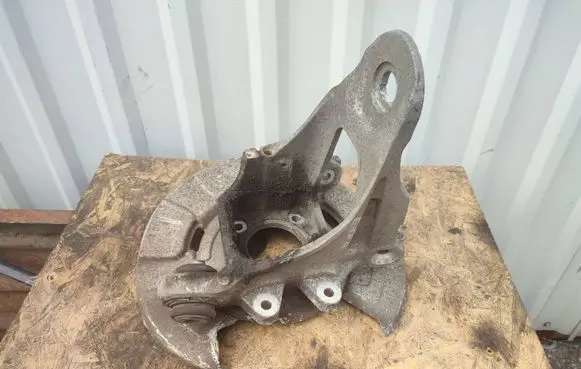 BMW X5 E70 Rear wheel hub 6770984