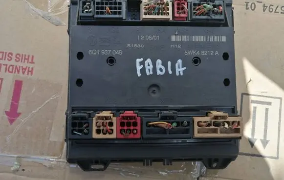 Skoda Fabia Mk1 (6Y) Comfort/convenience module S1S30 6Q1937049