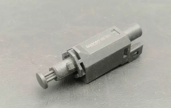 Volkswagen PASSAT B7 Brake pedal sensor switch 191945515 102951 191945515A
