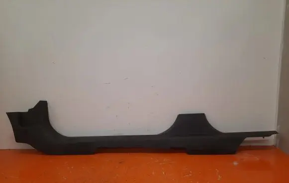 Opel Astra H side skirts sill cover 13113980