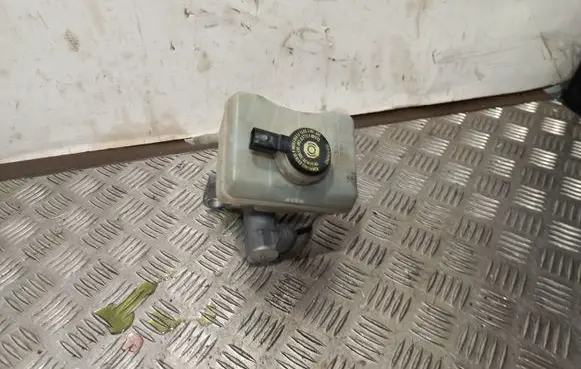Audi Q5 SQ5 Master brake cylinder 8K0611301A