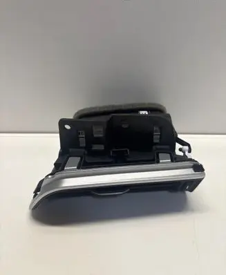 Jeep Grand Cherokee WL Cabin air duct channel 6PK86TRMAA 9963015