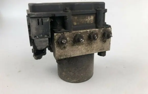 Ford Mondeo Mk III ABS Pump 5S712M110AA 0265231462 05103820046