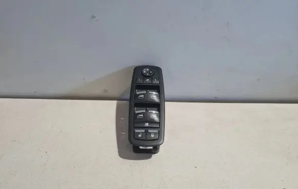 Maserati Ghibli Electric window control switch 670025406
