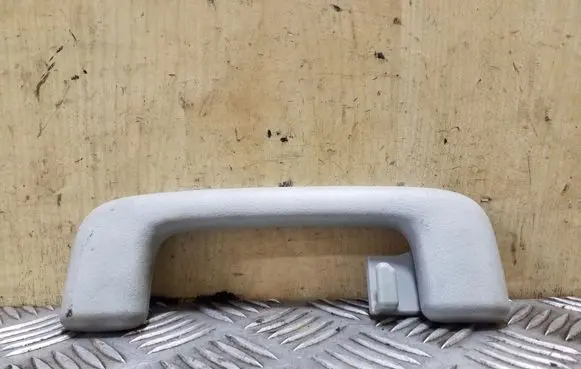 Mitsubishi Outlander Rear interior roof grab handle