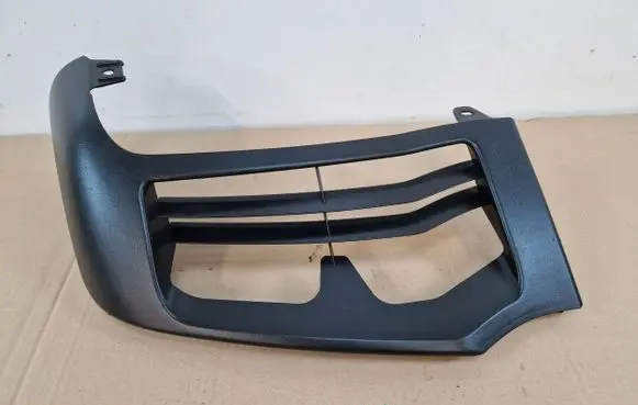 Front bumper lip
