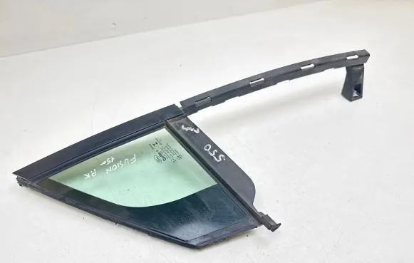 Ford Fusion II Front triangle window/glass 43R000187 E000989 DOT865M550