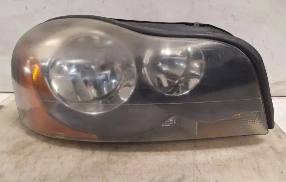 Volvo XC90 Headlight/headlamp 30744012 89900297