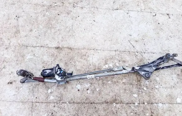 Mercedes-Benz B W245 Front wiper linkage and motor