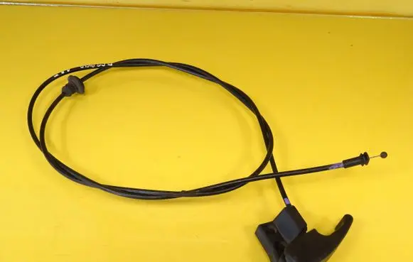 Skoda Octavia Mk1 (1U) Engine bonnet/hood lock release cable 1H1823533