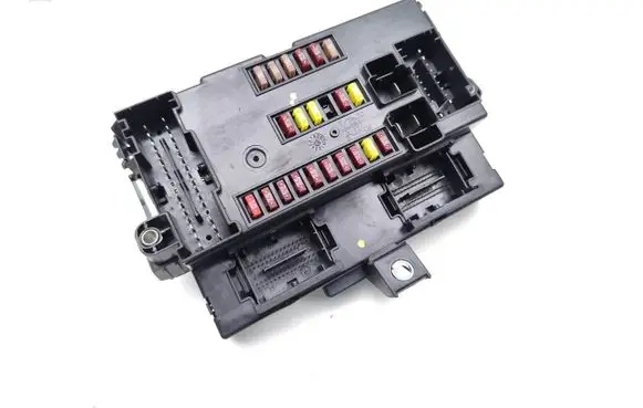 Peugeot Boxer Central body control module 1389975080