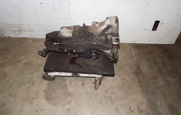 Audi A6 S6 C4 4A Manual 5 speed gearbox DHM