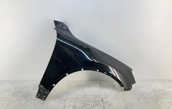Volkswagen Touareg II Fender 7P6821106E