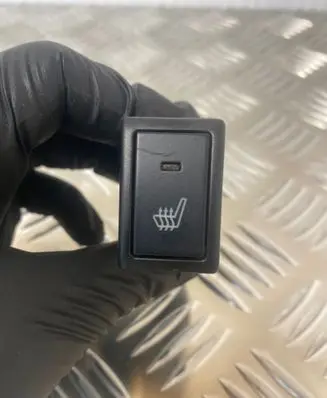 Suzuki Ignis Seat heating switch SP241202