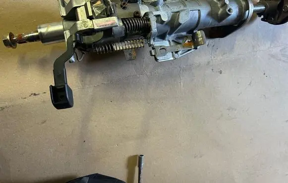 Nissan Titan Steering wheel axle