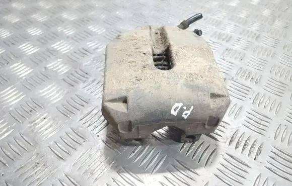 BMW 5 E39 Front brake caliper