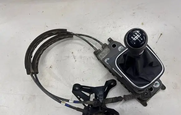 Volkswagen Jetta VI Gear shifter/selector 1K0711049CB 201201050336 212000