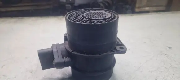 Volkswagen PASSAT B4 Mass air flow meter 074906461 0281002461