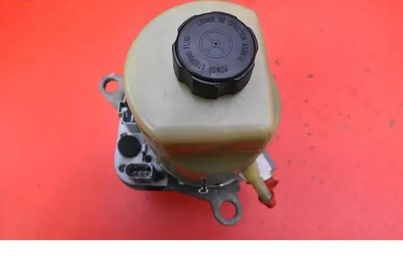 Ford Focus C-MAX Power steering pump 3M51-3K514
