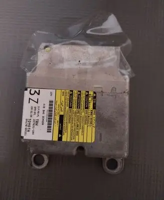 Toyota Avensis T270 Airbag control unit/module 8917005321